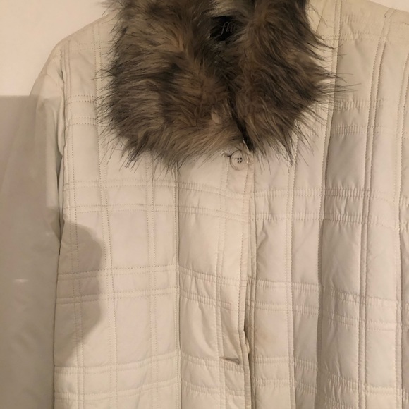 Coat - Picture 4 of 5